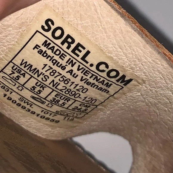 Sorel Women's Sandals in Gold and Cream - Picture 9 of 10